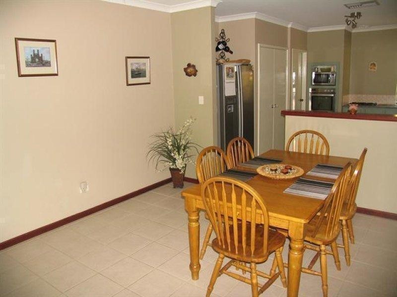 6 Skiff Way, Canning Vale WA 6155