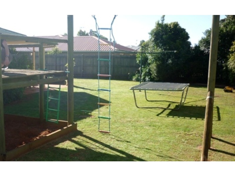 20 Emma Drive, Kearneys Spring QLD 4350