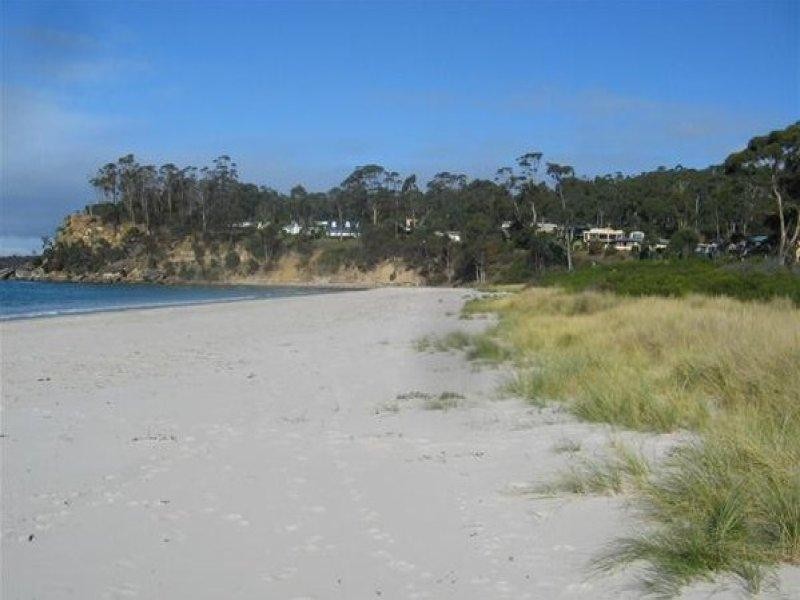 8 Hoods Road, Spring Beach TAS 7190