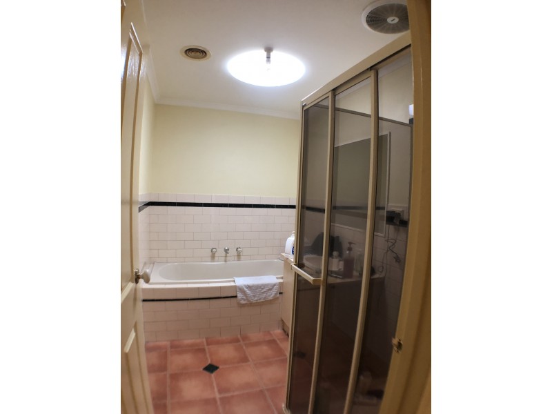 1B Gardener Court, Altona Meadows VIC 3028