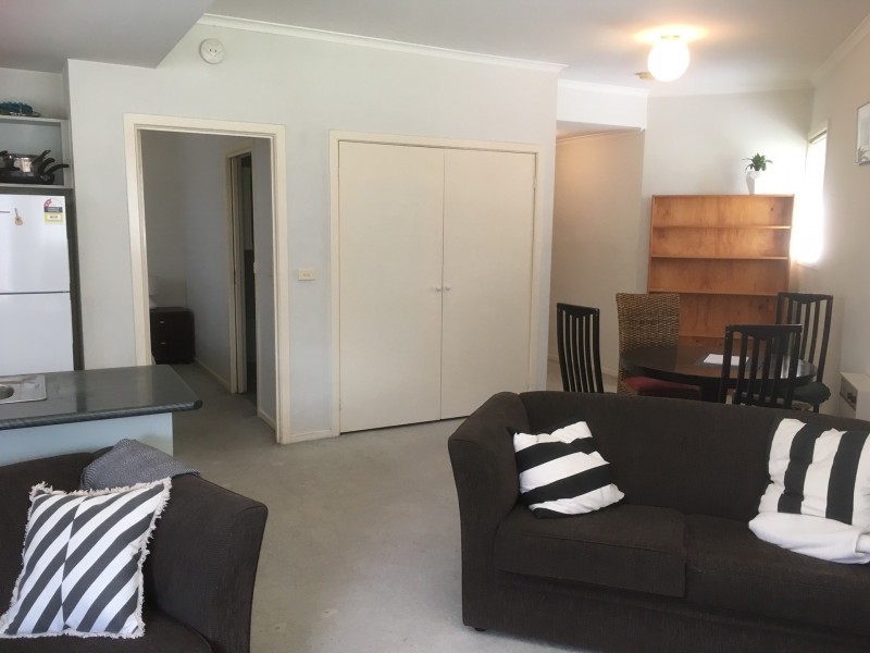 2/25 Barkly Street, Carlton VIC 3053