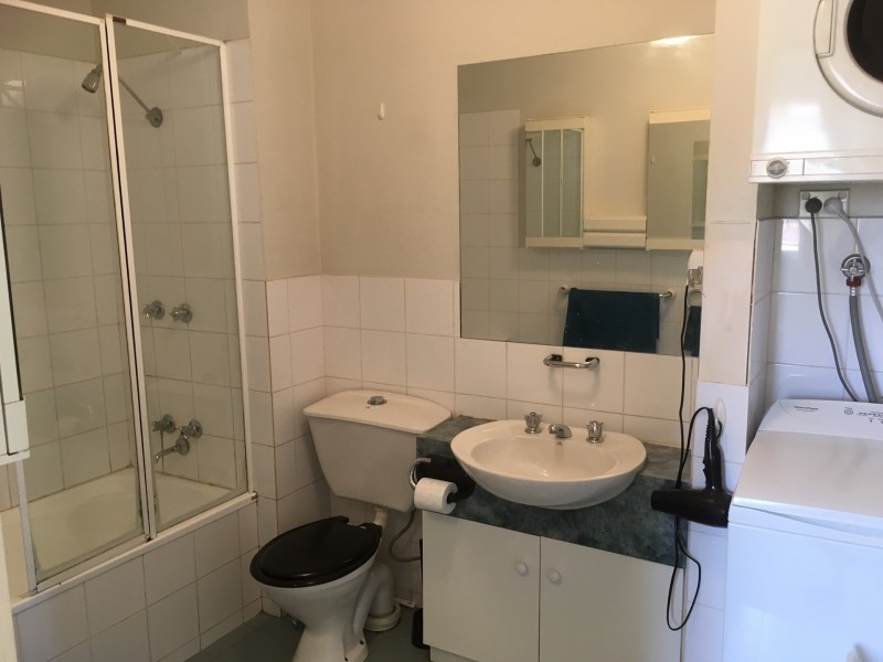 2/25 Barkly Street, Carlton VIC 3053