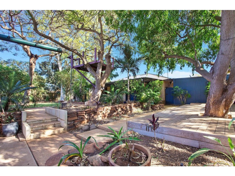 8 Stirling Crescent, Dampier WA 6713