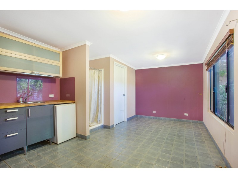 8 Stirling Crescent, Dampier WA 6713