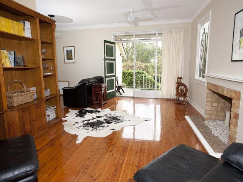 82 Dumfries Ave, Mount Ousley NSW 2519