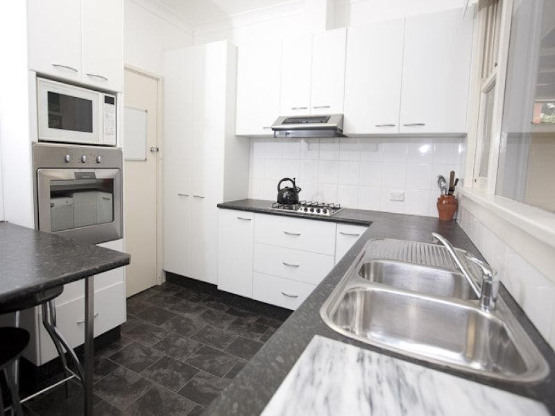 82 Dumfries Ave, Mount Ousley NSW 2519