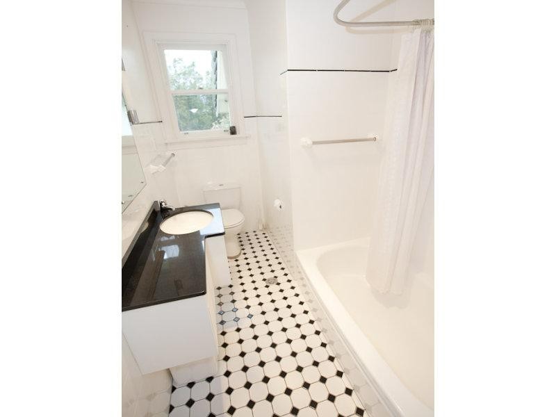 82 Dumfries Ave, Mount Ousley NSW 2519