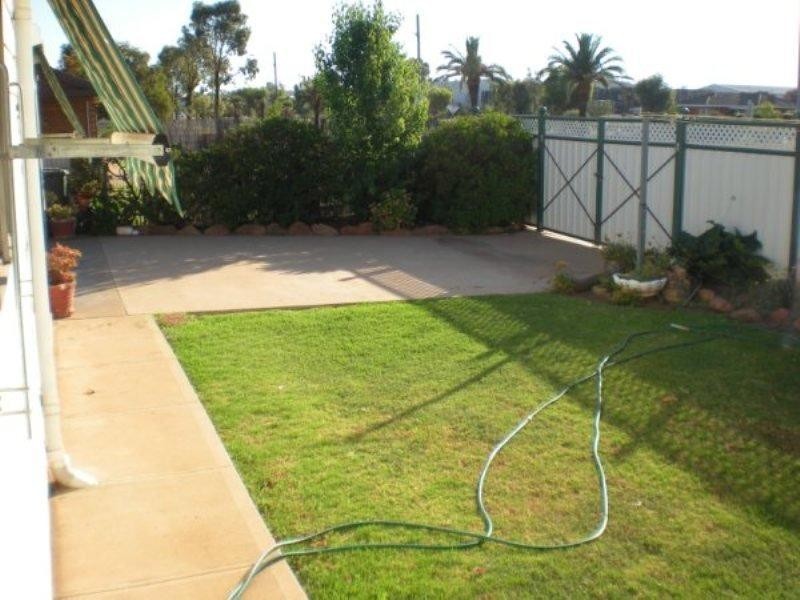 2 Wilga Street, Leeton NSW 2705