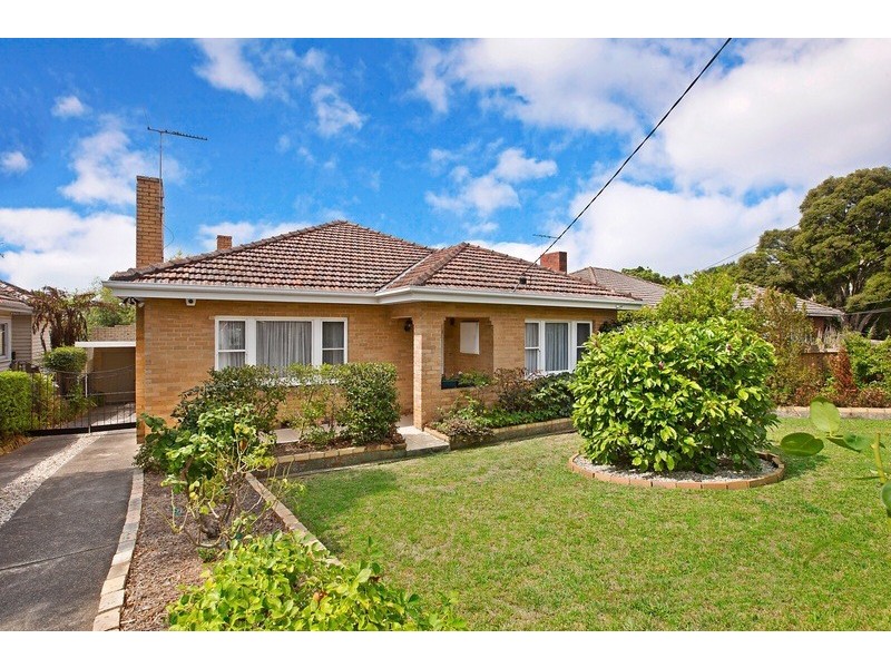 13 Waratah Avenue, Burwood VIC 3125