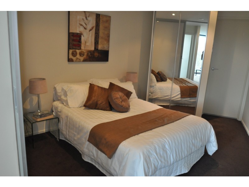 83 Queens Road, Melbourne VIC 3004