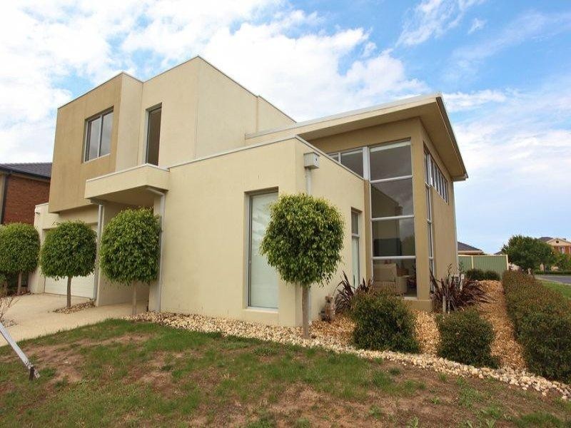 5 Lennon Boulevard, Point Cook VIC 3030