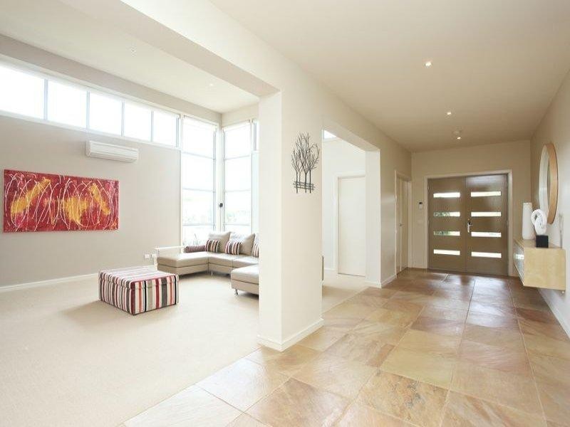 5 Lennon Boulevard, Point Cook VIC 3030