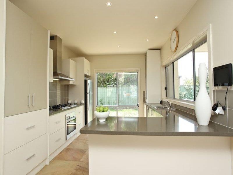 5 Lennon Boulevard, Point Cook VIC 3030