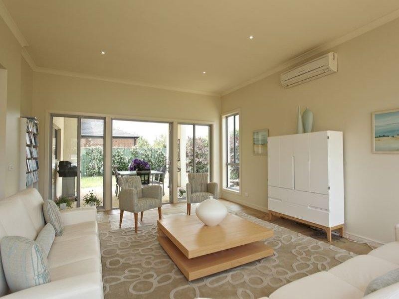 5 Lennon Boulevard, Point Cook VIC 3030