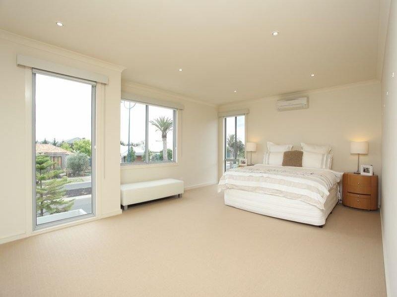 5 Lennon Boulevard, Point Cook VIC 3030