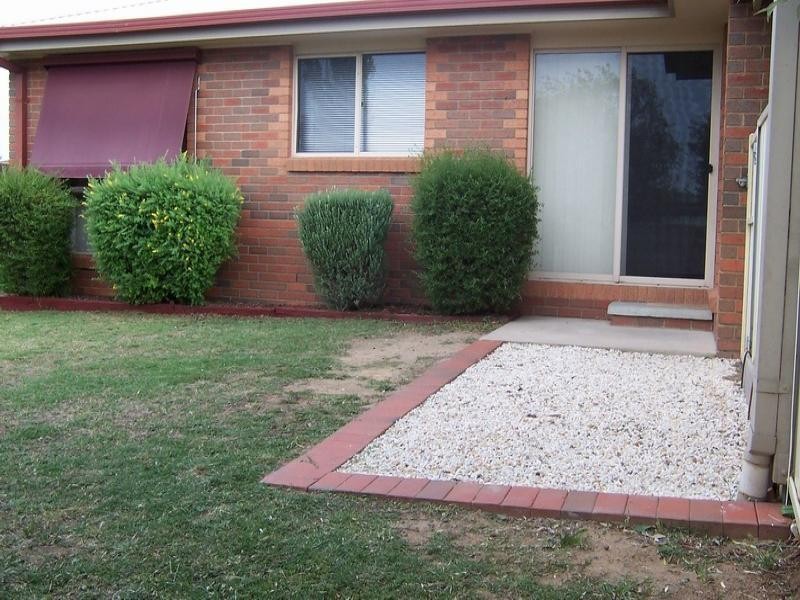 11 Lockwood Mews, Kangaroo Flat VIC 3555