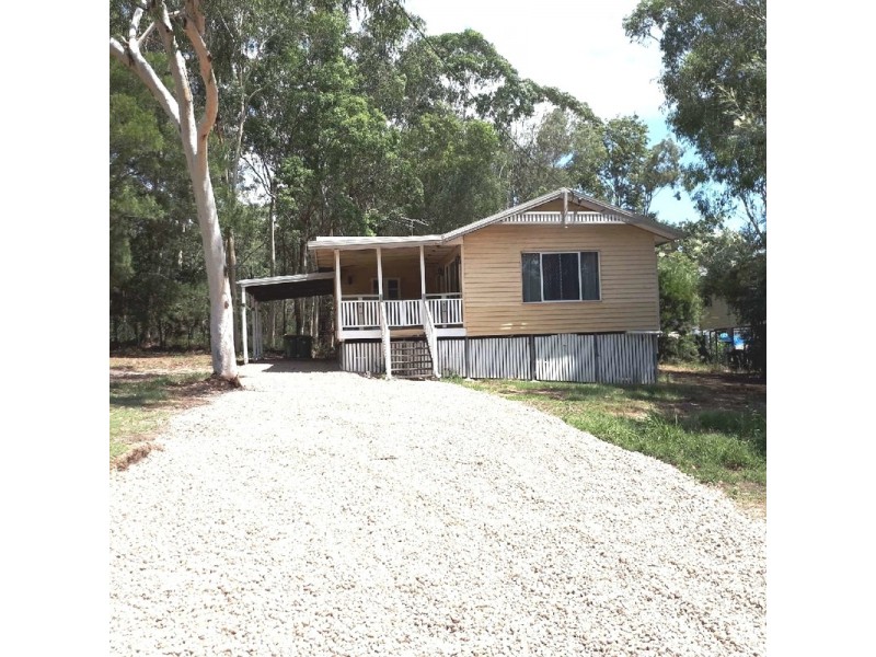 4 Barramundi Street, Macleay Island QLD 4184