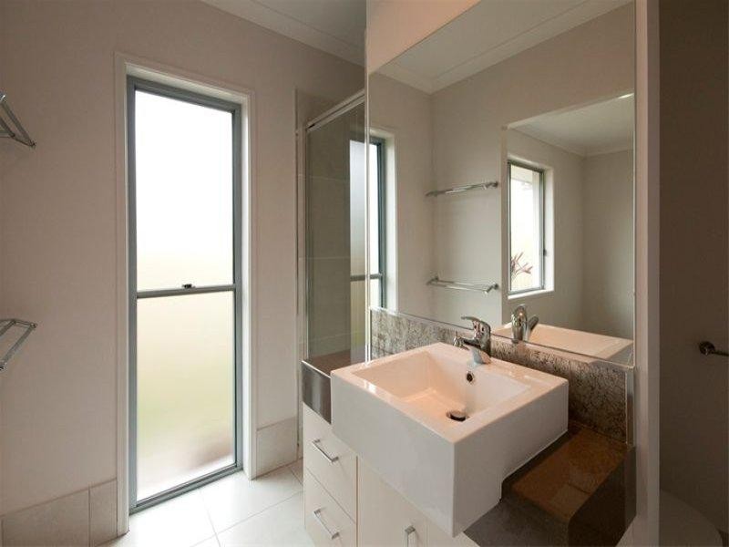 5 White Oak Street, Sippy Downs QLD 4556