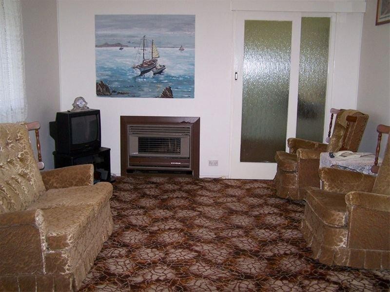 1 Lynne Street, Centenary Heights QLD 4350