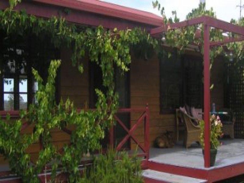 36 Glenduart Grove, Moruya NSW 2537