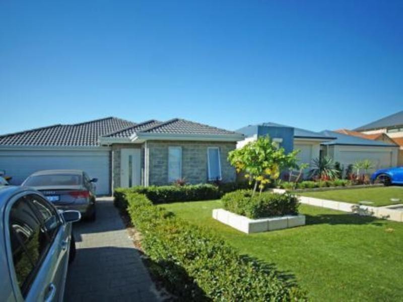 221 Landsdale Road, Landsdale WA 6065