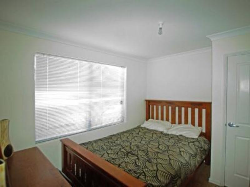 221 Landsdale Road, Landsdale WA 6065