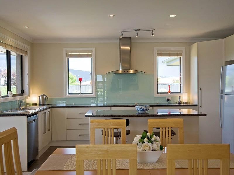 8 Delmore Place, Margate TAS 7054