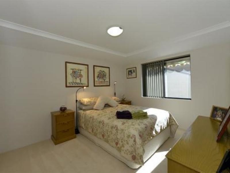 16 Edgebaston Drive, Madeley WA 6065