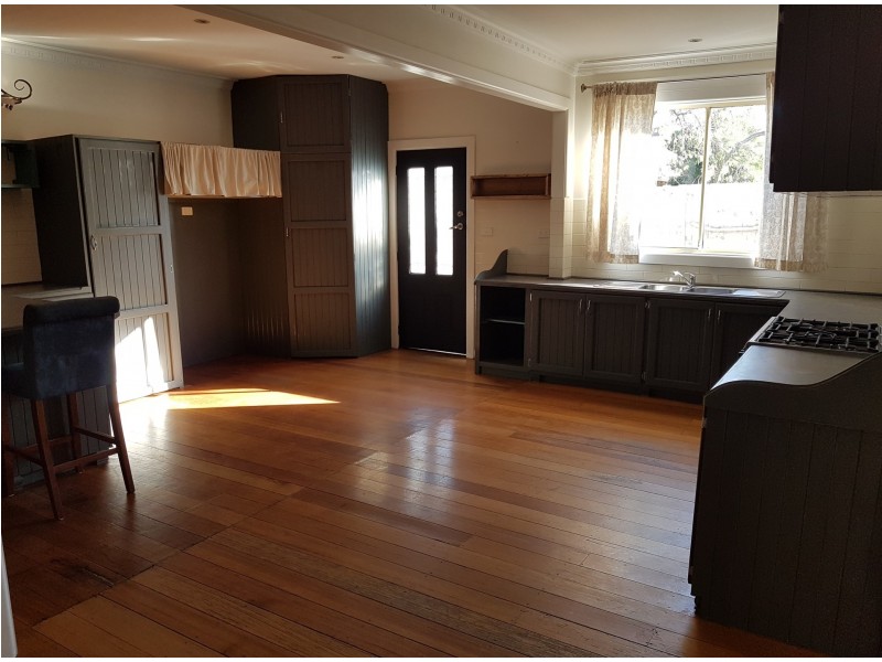 18 Norwood Street, Albion VIC 3020