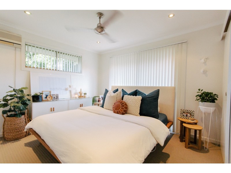 16 Elaine Street, Southport QLD 4215