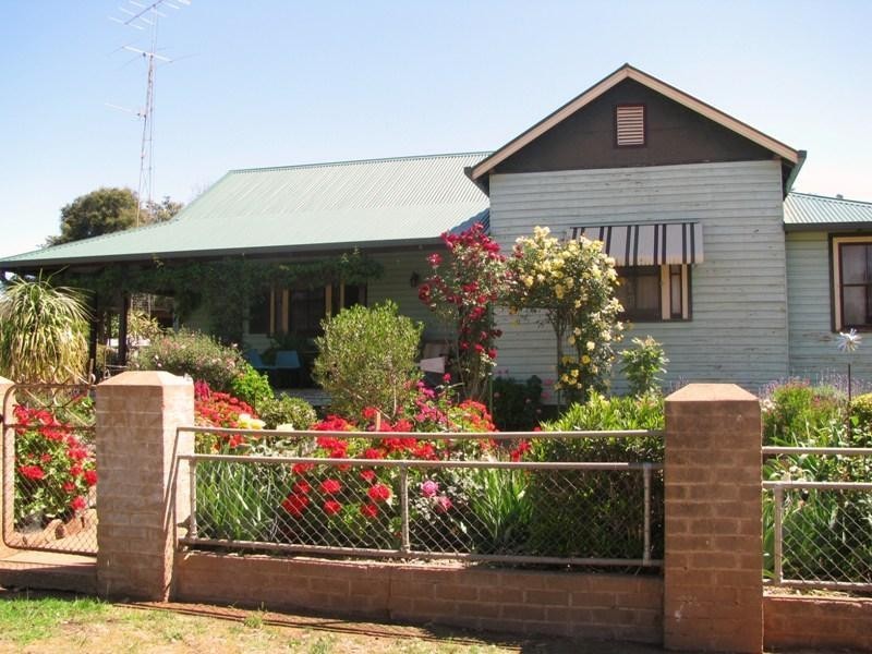 88 Lewis St, Coolamon NSW 2701