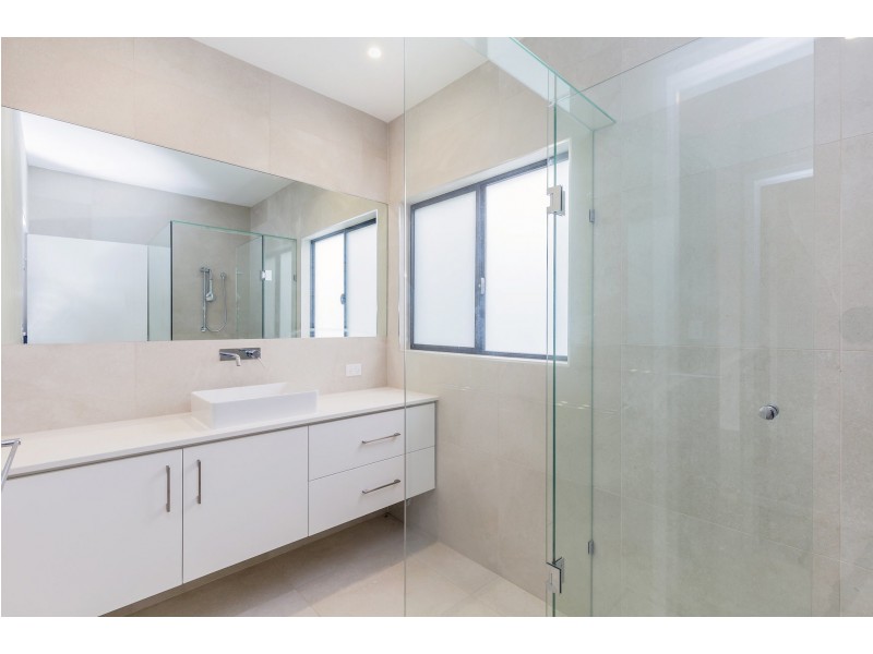 14 David Place, Manly West QLD 4179