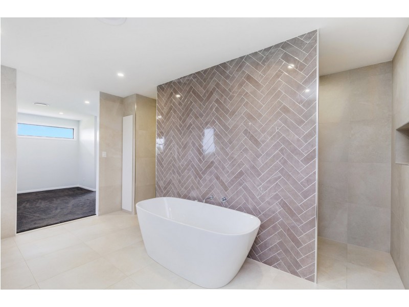 14 David Place, Manly West QLD 4179