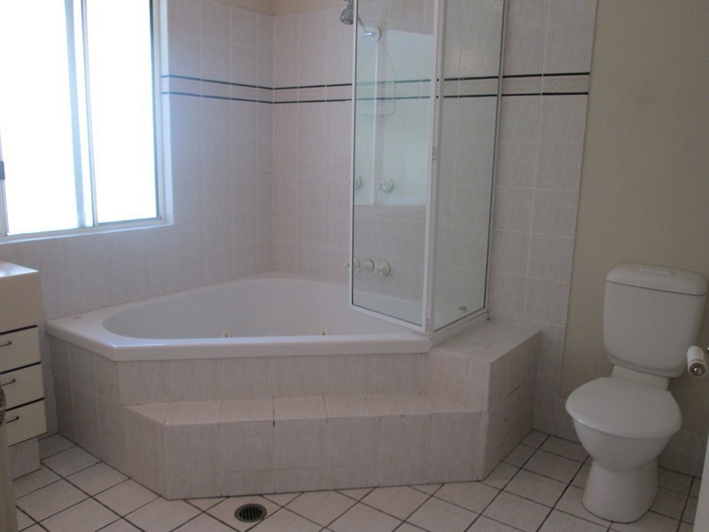 8/1 GLENQUARIE PLACE, The Gap QLD 4061