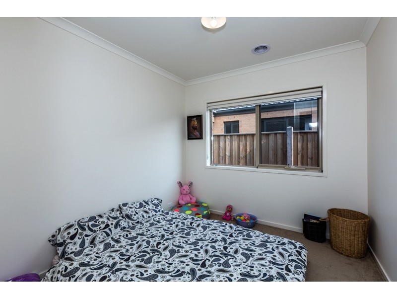 10 Living Crescent, Point Cook VIC 3030