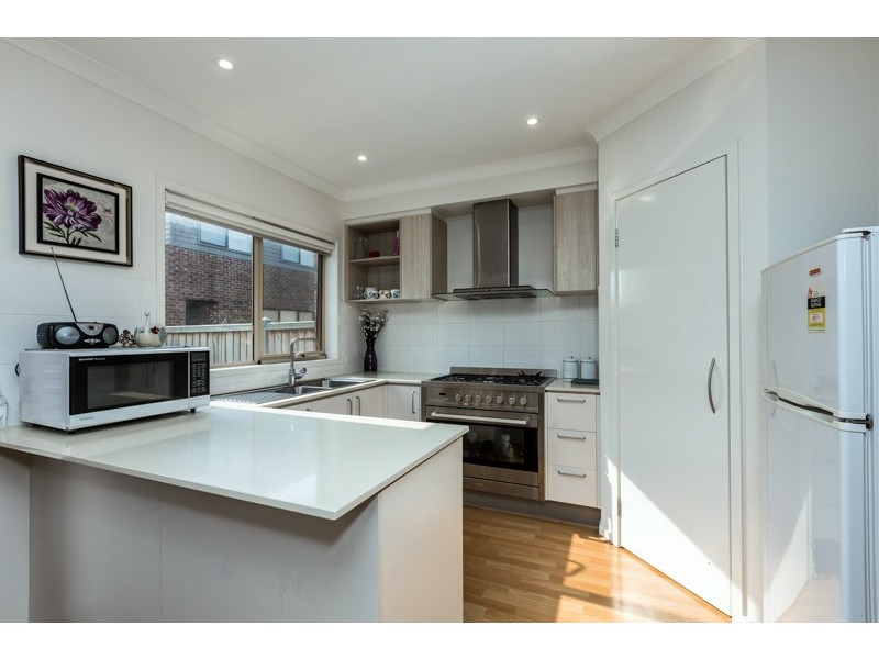 10 Living Crescent, Point Cook VIC 3030