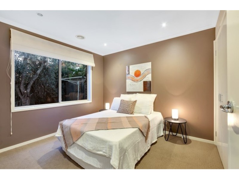 6 St Andrews Drive, Deer Park VIC 3023