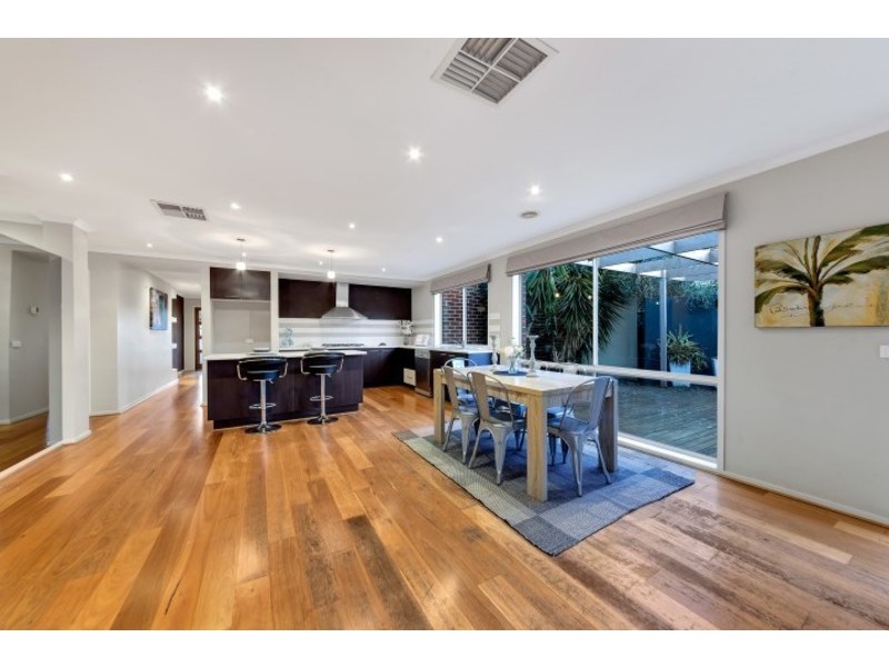 6 St Andrews Drive, Deer Park VIC 3023