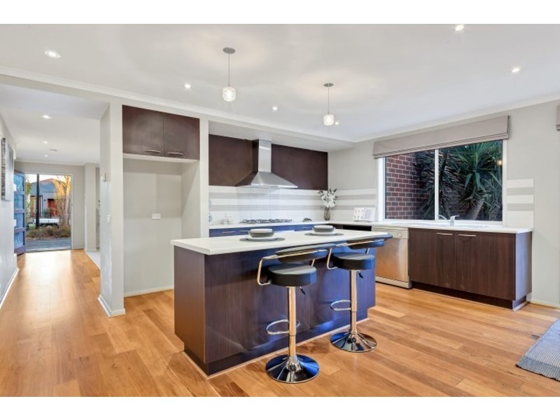 6 St Andrews Drive, Deer Park VIC 3023