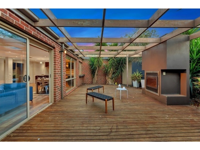 6 St Andrews Drive, Deer Park VIC 3023