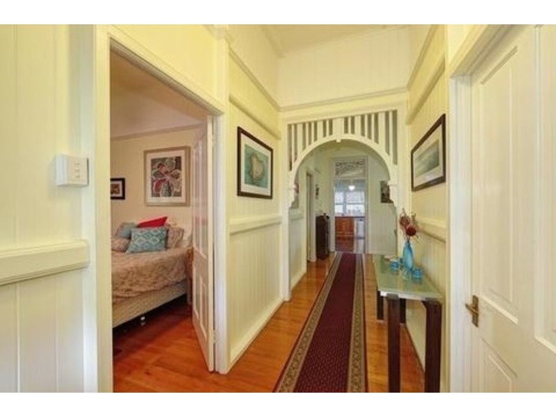 33 Bingera Street, Bundaberg West QLD 4670