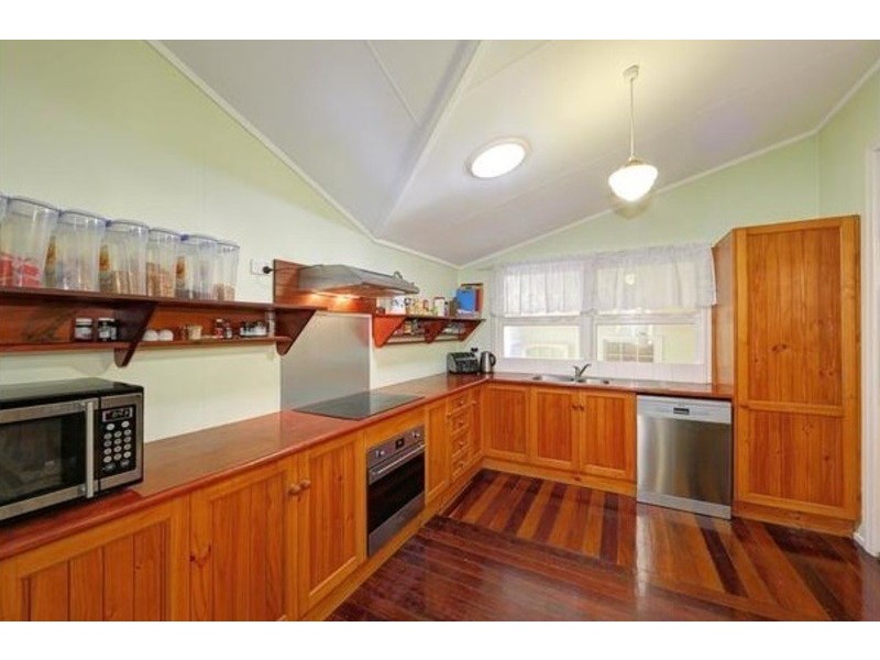 33 Bingera Street, Bundaberg West QLD 4670