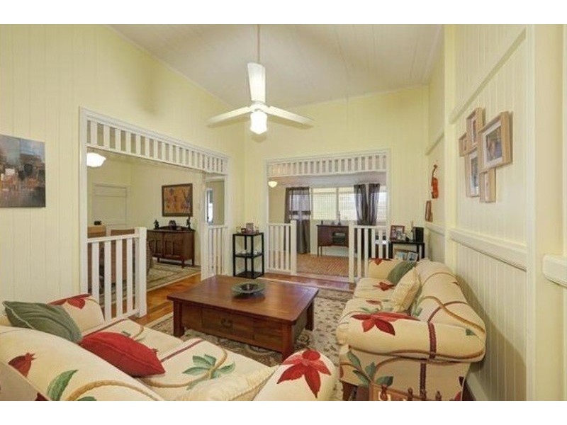 33 Bingera Street, Bundaberg West QLD 4670