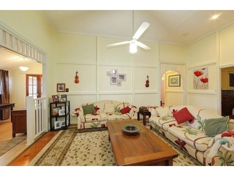 33 Bingera Street, Bundaberg West QLD 4670