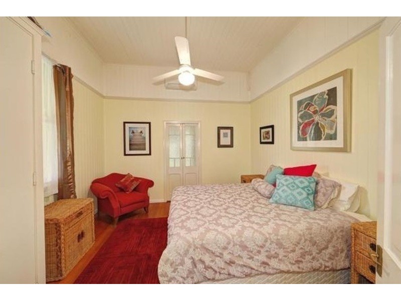 33 Bingera Street, Bundaberg West QLD 4670