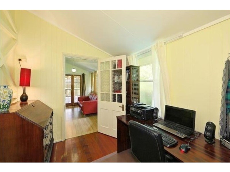 33 Bingera Street, Bundaberg West QLD 4670