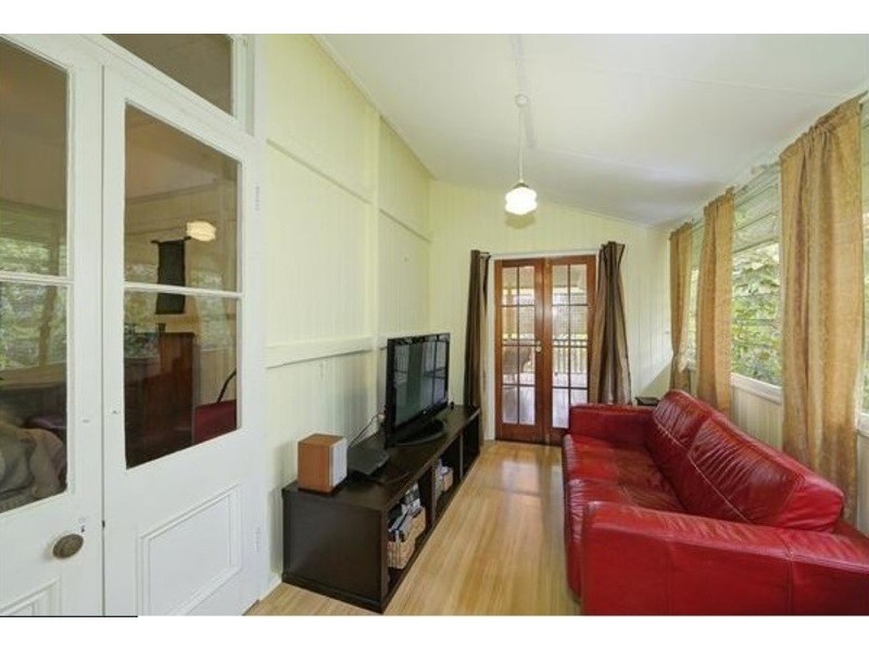 33 Bingera Street, Bundaberg West QLD 4670