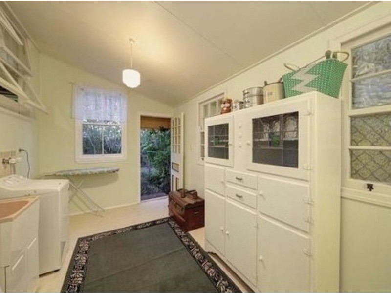 33 Bingera Street, Bundaberg West QLD 4670