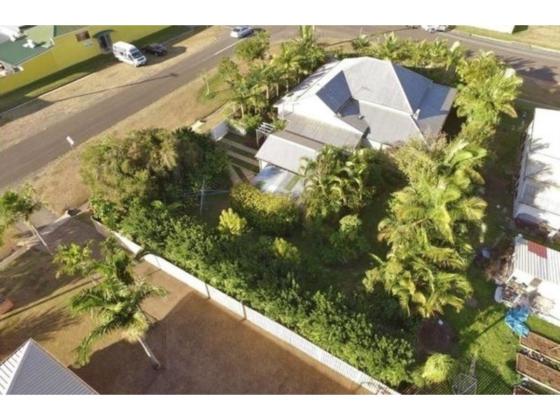 33 Bingera Street, Bundaberg West QLD 4670
