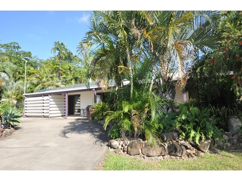 2 Eulbertie Avenue, Eimeo QLD 4740